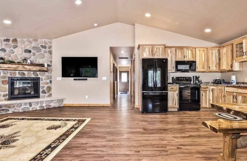 Conover House | Modern dog-friendly cabins with hot tub, fireplace, patio, grill, central AC, & W/D