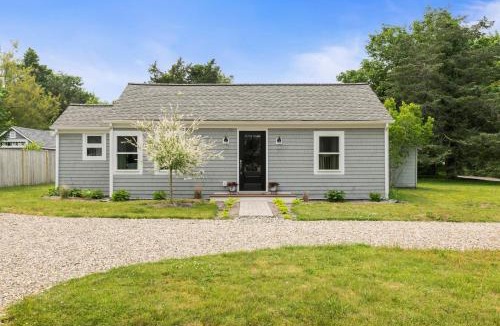 Pocasset House | Modern Dog-Friendly Cape Cod Cottage Near Beaches