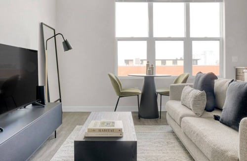 Dorchester Apartment | Modern Dorchester Studio w/ W/D, Gym & Pool, by Blueground