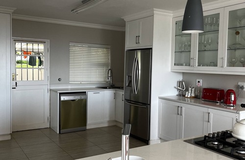 Plettenberg Bay House | Modern double story beach house