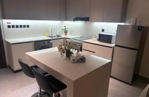 Jumeira 3 Apartment | Modern Downtown 1BR Apartment in jumeirah Garden