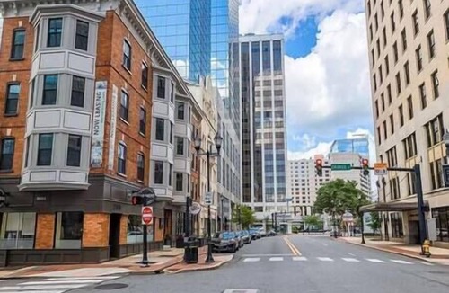 Downtown Wilmington Apartment | Modern Downtown 1BR | Free Garage Parking + Workspace