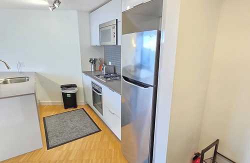 Crosstown Apartment | Modern Downtown Apartment with Million City Views