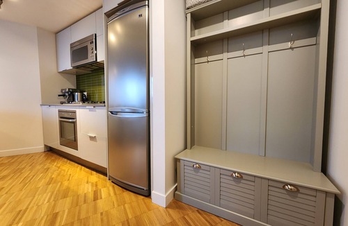 Gastown Apartment | Modern Downtown Home Flexible Accommodation