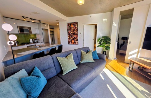 Gastown Apartment | Modern Downtown Home Flexible Accommodation