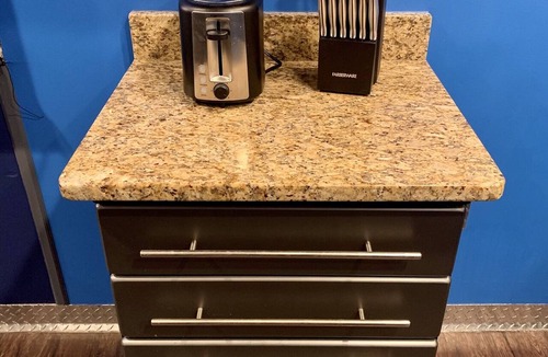 New Cumberland Apartment | Modern Downtown Blue Steel Suite