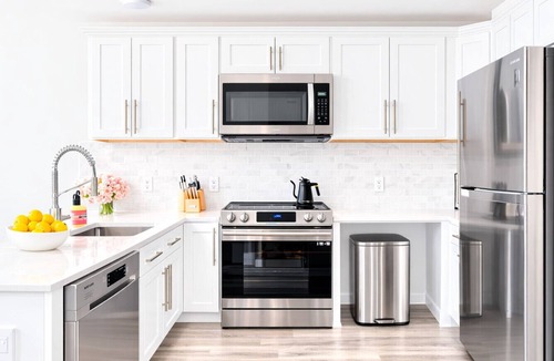 Downtown Apartment | Modern Downtown Yale, Wooster Square apartment