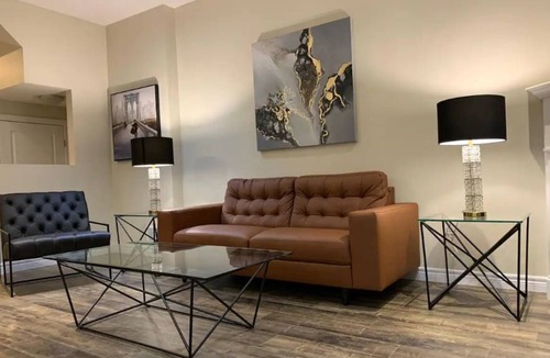 Hamilton House | Modern Dressed Full 3 Bedroom Townhouse