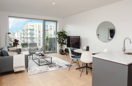 North Wall Condo | Modern Dublin 1BR with Excellent Location