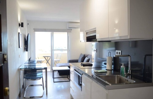 Carib Playa Apartment | Modern Duplex in Cabopino Beach, with swimming pool and parking.