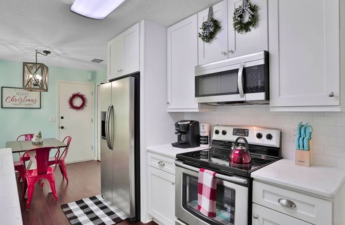Doctors Inlet House | ★Modern E. Orange Park 6+Bed Fence Garage Beach 45min★ 1 of 7 local properties