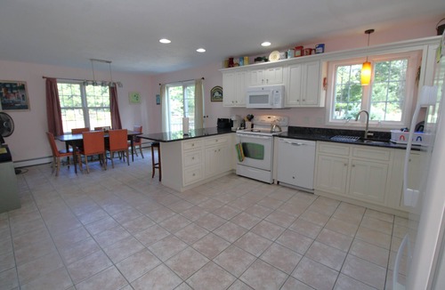 North Eastham House | Modern Eastham Home Near Kingsbury Beach (1690)