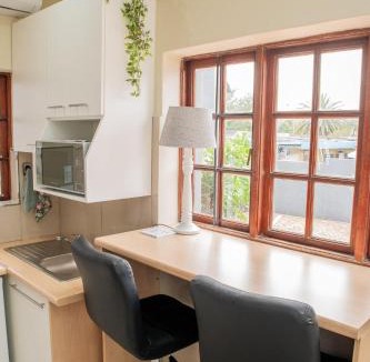 Edenvale House | Modern Edenvale Studio Close to Airport & Highways
