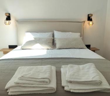 Katakolo Apartment | Modern elegant escape on the Ionian coast, near Ancient Olympia