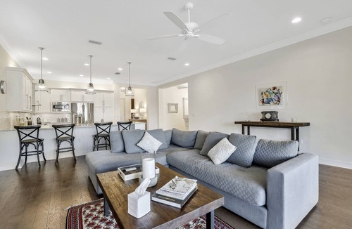 Naples House | MODERN ELEGANT LUXURY HOME - Airy, uncluttered, clean & peaceful