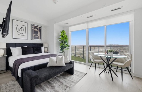 The Queensway Apartment | Modern Escape with Panoramic Views