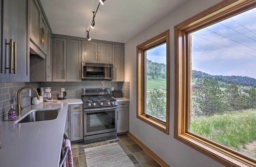 Evergreen House | Modern Evergreen Duplex Off I-70 w/Mountain Views