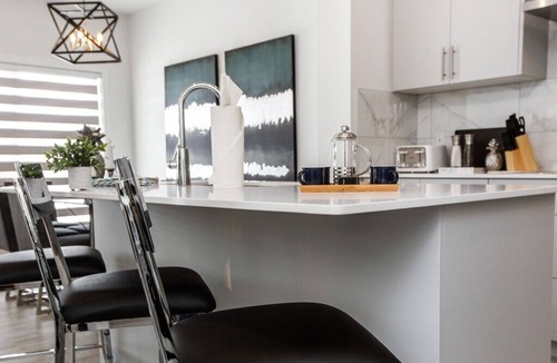 Southwest Edmonton House | Modern Executive Home-Sleeps12-KingBeds-FullHouse