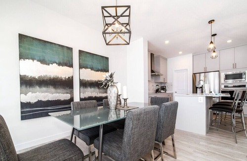 Southwest Edmonton House | Modern Executive Home-Sleeps12-KingBeds-FullHouse