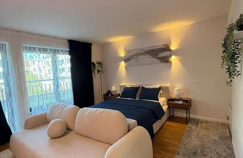 Upper Town Apartment | Modern Executive Studio in the EU Quarter Heart in Brussels