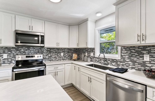 South Beacon Hill House | Modern Family-Friendly Home with Private Backyard, Close to Everything!