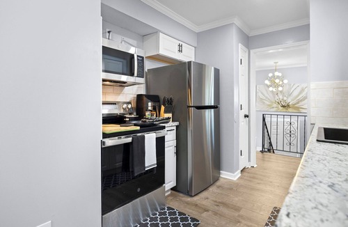 Olathe House | Modern Family Gateway 2-connected duplexes by YDSH GuestMind! Pet Friendly!