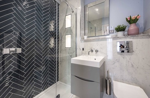 Tring House | Modern family home near London