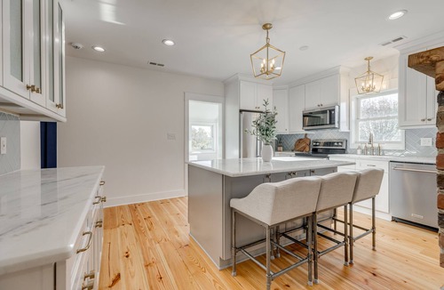 Monroe House | Modern Farm House At The Monroe Executive Airport!