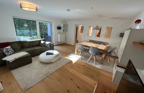 Marbach am Neckar Apartment | Modern Feel-Good Apartment in Marbach am Neckar Near Schillerhöhe