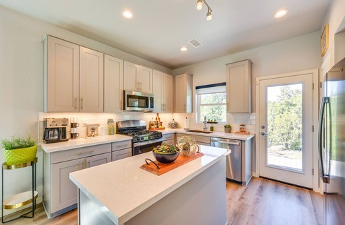 Flagstaff Cottage | Modern Flagstaff Vacation Rental w/2 Living Areas