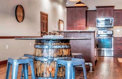 Historic Downtown La Crosse Apartment | Modern Flat in Downtown La Crosse