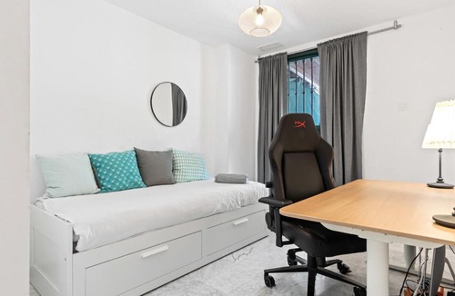 Marbella Apartment | Modern flat in Marbella Ref M24
