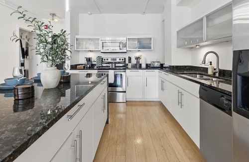 Wholesale District Apartment | Modern Flat in the Heart of Indianapolis