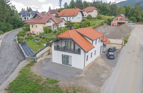Cerknica Apartment | Modern Flat Mateja, Cerknica, Slovenia