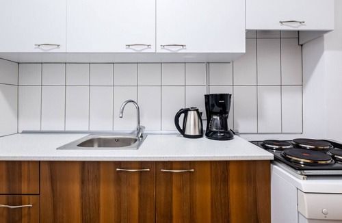 Nisantasi Apartment | Modern Flat w Backyard 3 min to Citys Nisantasi