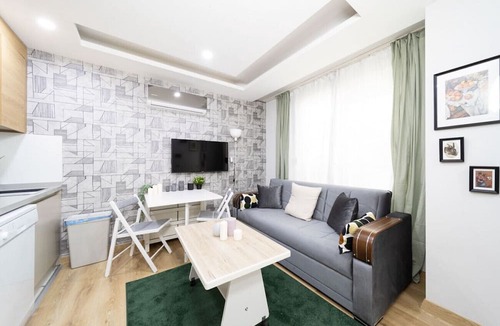 Kaleici Apartment | Modern Flat with Central Location in Antalya