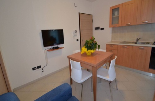 Rosapineta Apartment | Modern flat with private garden