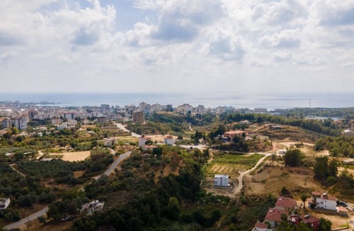 Avsallar Apartment | Modern Flat with Shared Closed Pool in Alanya