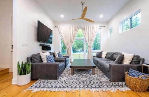 Fountain Square House | Modern Fountain Square Mansion with Hot Tub & Rooftop Patio- Family Friendly