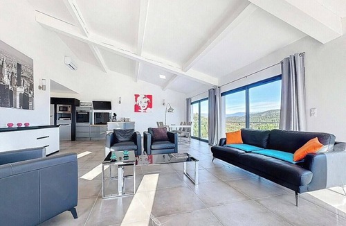 Les Adrets-de-l'Esterel House | Modern villa with sea views and infinity pool