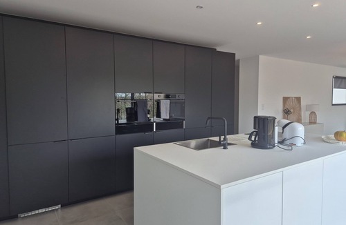 Saint-Vincent-Rive-d'Olt Villa | Modern house in the countryside - Peace, comfort and nature
