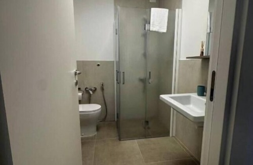San Giuliano Bed & Breakfast | 🏡 Modern & Functional Rooms in Mestre – Brand-New Guesthouse with Free ParkingPerfectly located for Venice: bus no. 5 passes every 10 minutes and takes you directly to the historic center in just a few minutes! Rooms are equipped with a comfortable