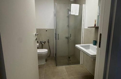 San Giuliano Bed & Breakfast | 🏡 Modern & Functional Rooms in Mestre – Brand-New Guesthouse with Free ParkingPerfectly located for Venice: bus no. 5 passes every 10 minutes and takes you directly to the historic center in just a few minutes! Rooms are equipped with a comfortable