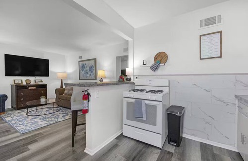 St. Joseph Apartment | Modern Garden 1BR | Laundry + Pets OK | Quiet