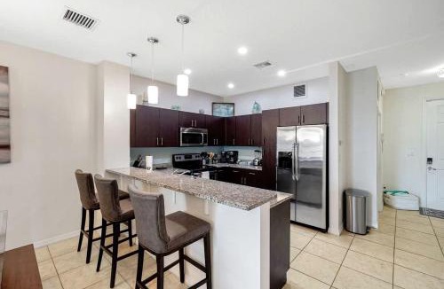 Cypress Point Villa | Modern Gated Townhouse with Heated Pool Access Near Beaches – Pompano Beach, Florida