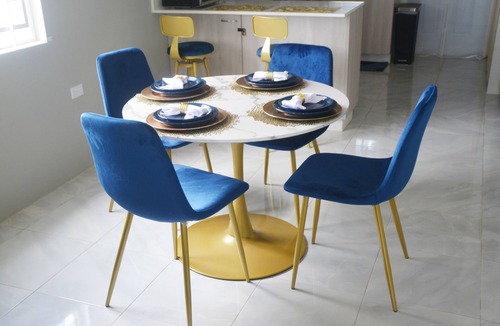 Discovery Bay House | Modern Gem w/free parking on premises