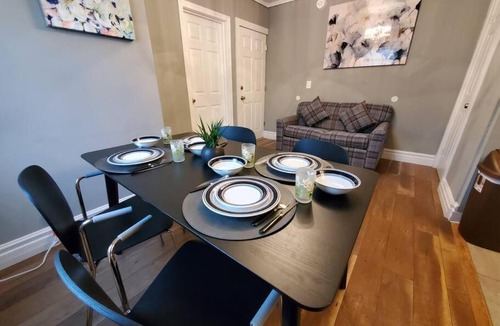 Niagara Falls Apartment | Modern Getaway, Single Bedroom Full Apartment