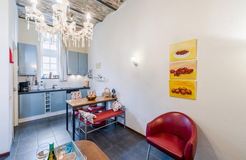 Mesch Apartment | Modern Getaway w/Terrace