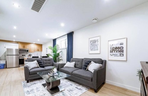 Jasper Place Apartment | Modern Haven - Queen Bed - Wifi - Near Rogers and WEM!