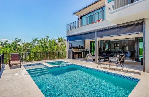 Bonita Springs House | Modern Hickory Hideaway
